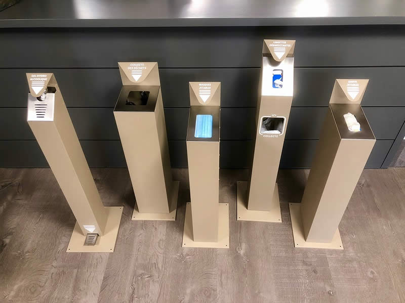 distributeur de gel hydroalcoolique et lingettes désinfectantes pour les collectivités