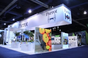 stand Parrot grande surface