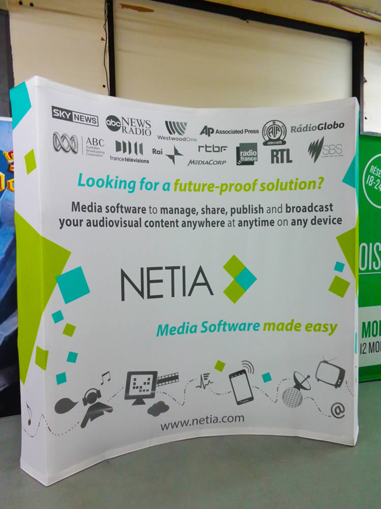 stand parapluie courbe 3x3 rouen