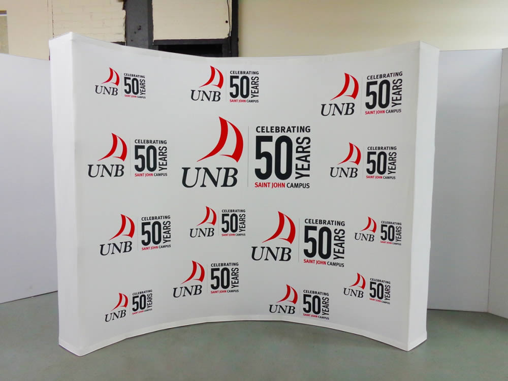 stand parapluie courbe grand format 1