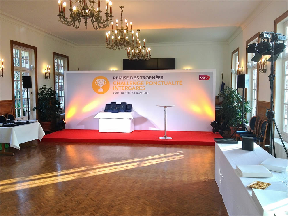 stand parapluie droit conference de presse sncf stand parapluie droit conference de presse sncf